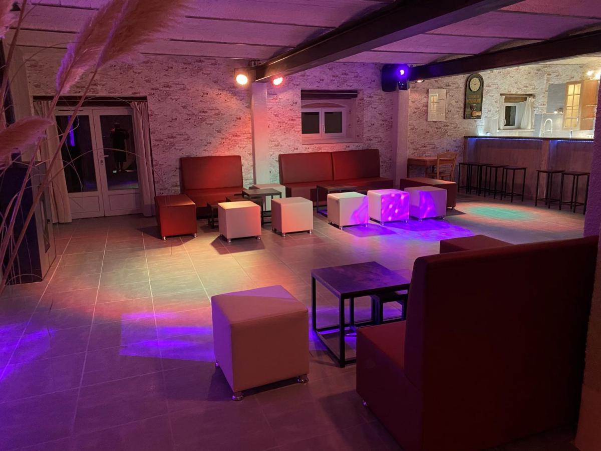 L'Anagramme, Chambres, Table D'Hotes Et Gite Pour Adultes, Naturistes Ou Non ! Cindre Zewnętrze zdjęcie